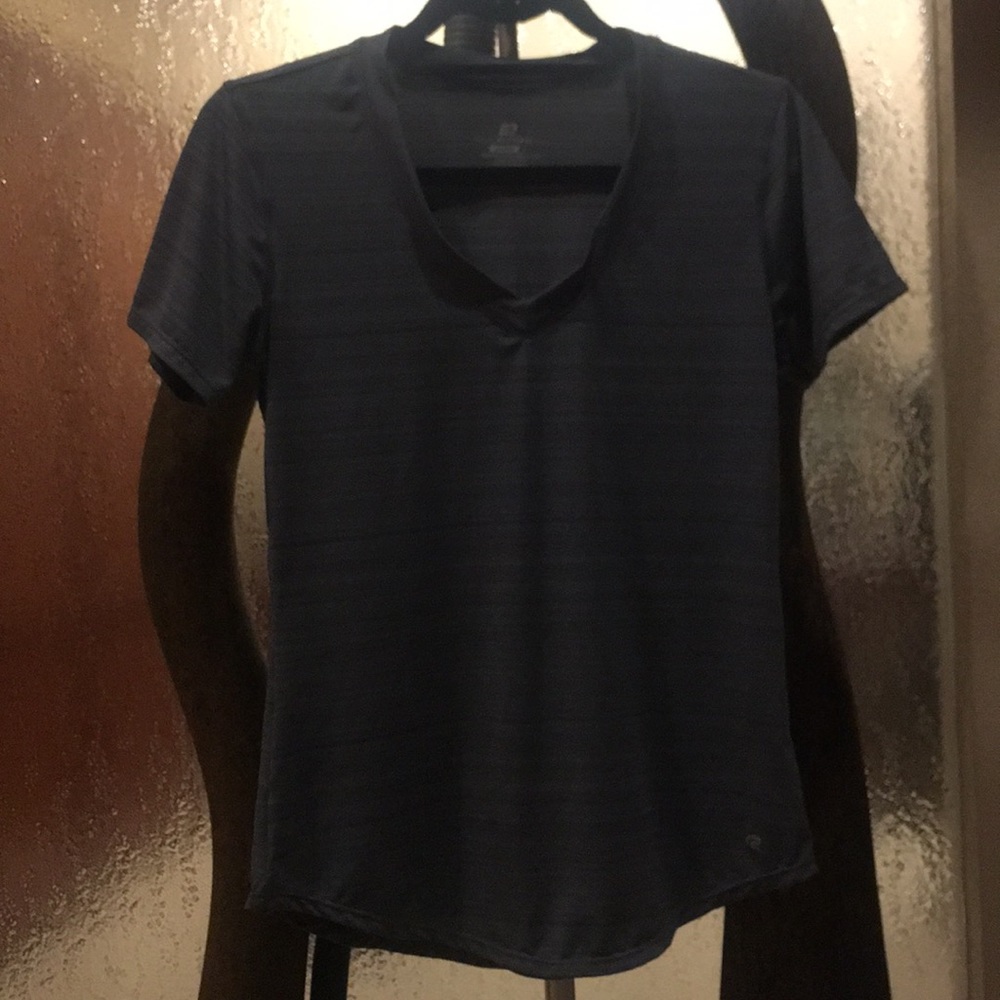 Striped grey road runner sports running top